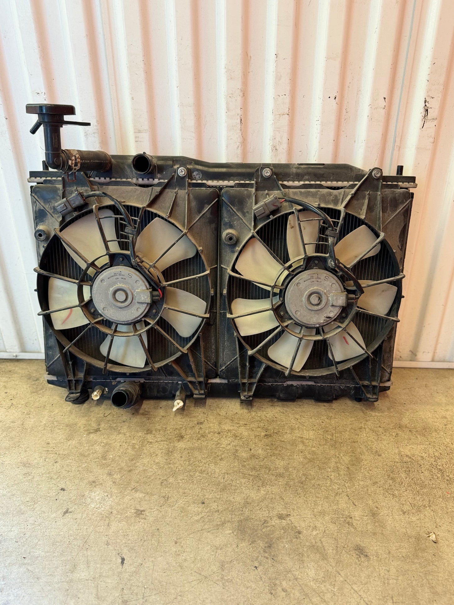 2006-2011 Honda Civic Manual Trans Radiator And Fan  19010-Rnb-A51